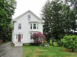 89 High St APT 4, Exeter, NH 03833