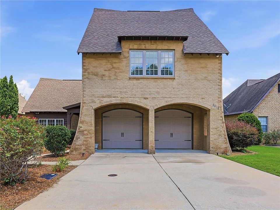 1st image of 2615 Mimms Ln