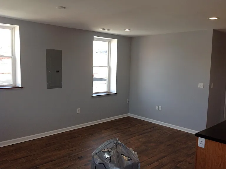 6 N 18th St #301 — Photo 5