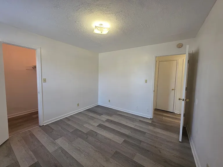 386 Elaine Dr — Photo 13