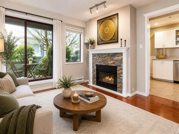 545 Manchester Rd #112, Victoria, BC V8T 5H6