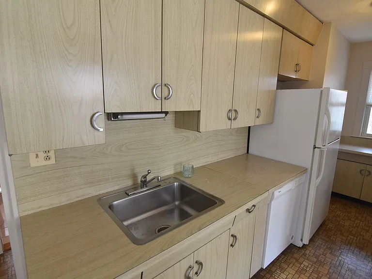 79 Euston Rd #3 — Photo 12
