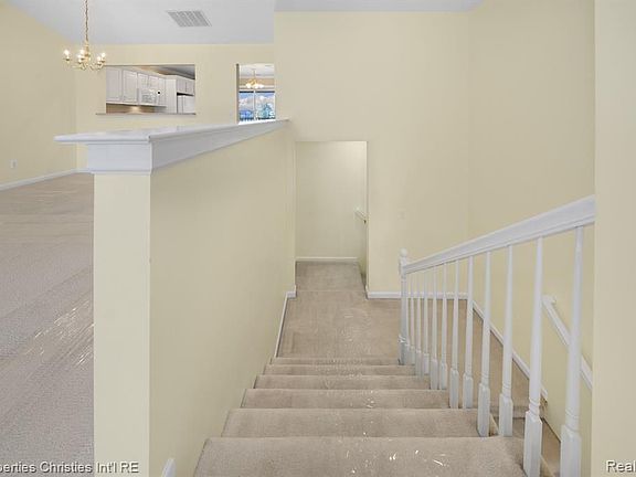2nd image of 15143 Hidden Pointe Cir