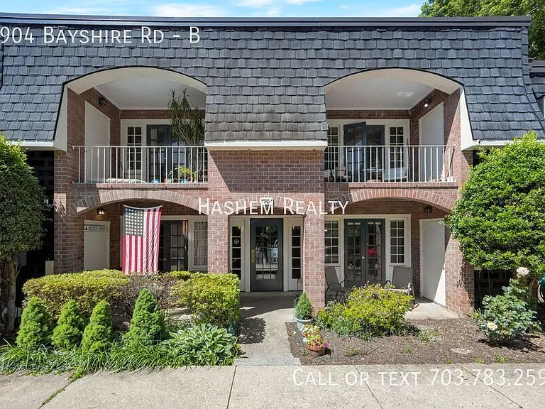 5904 Bayshire Rd #B — Photo 1