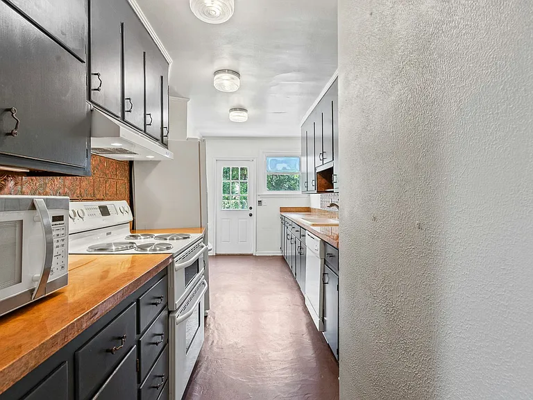 212 SE Kalash Rd — Photo 20