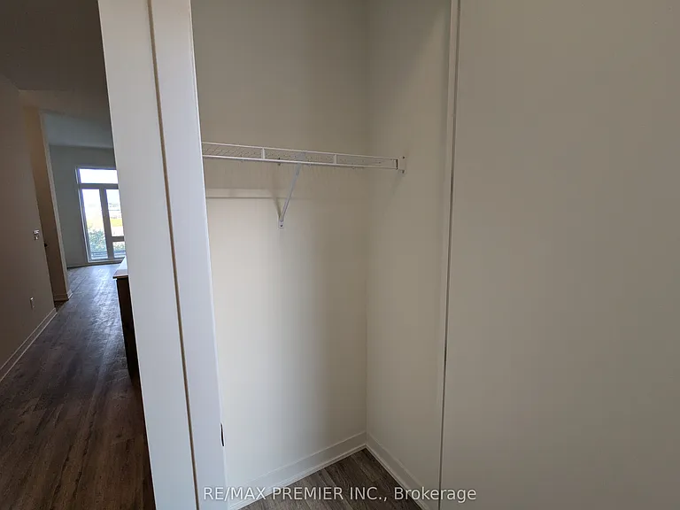 9 Steckley House Ln #513 — Photo 2