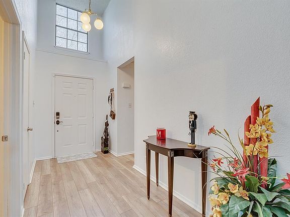 4th image of 2537 Galemeadow Dr