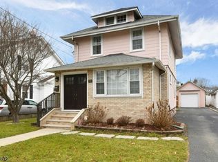 28 Chestnut Ave, Rochelle Park, NJ 07662