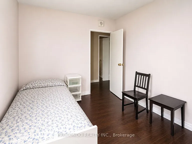 45 Silver Springs Blvd — Photo 5