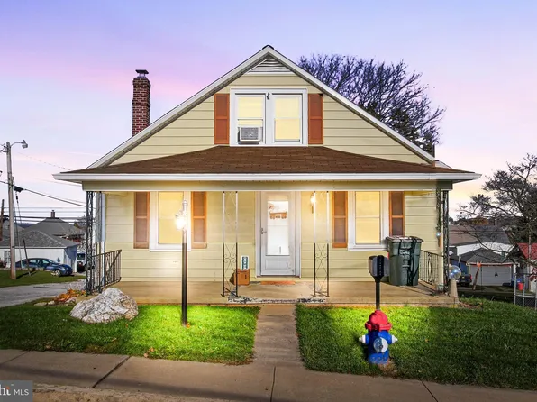 211 S Pine St, Red Lion, PA 17356