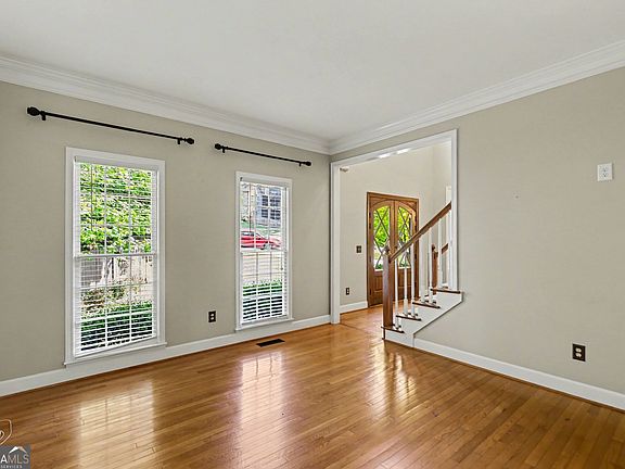 5th image of 5702 Fallsbrook Ln NW