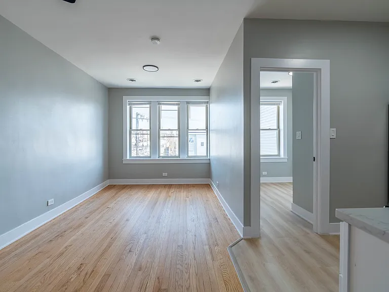 6239 N Western Ave #202 — Photo 18