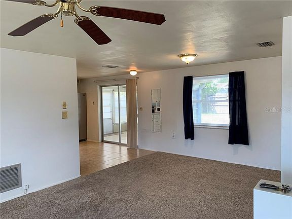 4th image of 3137 Holiday Lake Dr