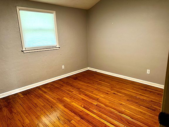 3rd image of 5008 Tamery Ln #5008