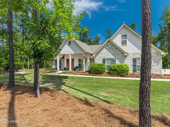 403 Fallen Acorn Cir, Brandon, MS 39047