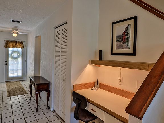 3rd image of 184 Florida Shores Blvd