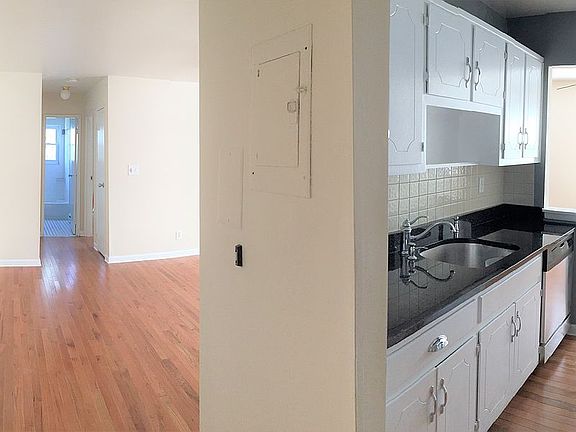 2nd image of 100 Pierson Miller Dr APT E27