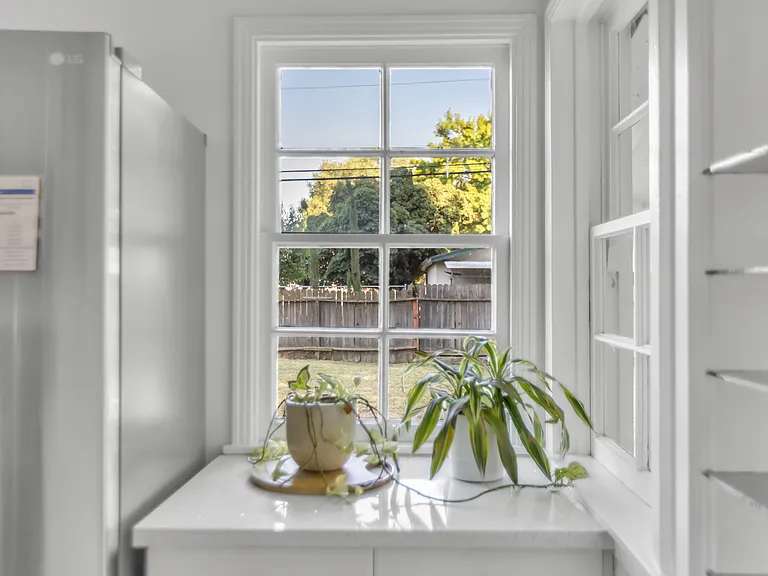 1539 Maryland Ave — Photo 13
