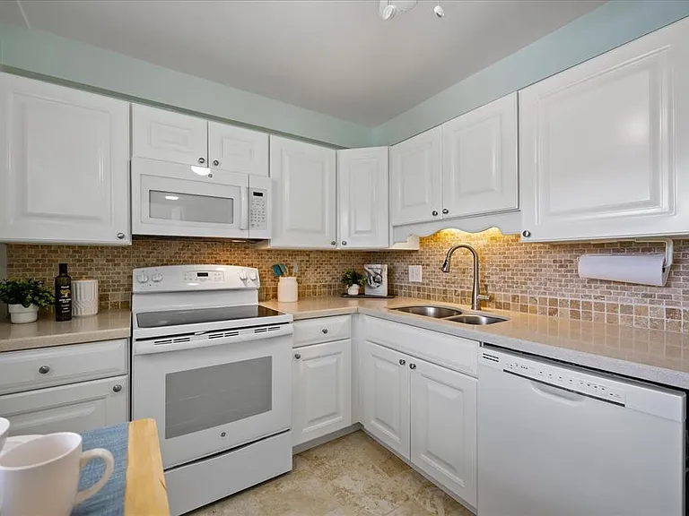 10280 Imperial Point Dr W #21 — Photo 7