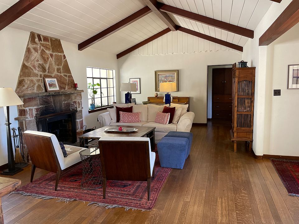 Living room.