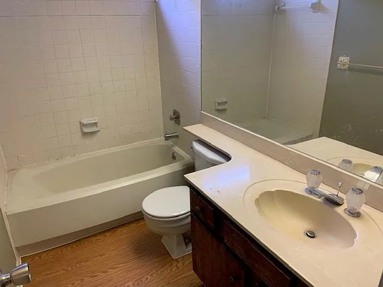 7728 Manassas Dr — Photo 8