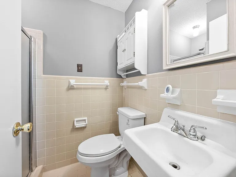 1835 Warren Dr — Photo 16