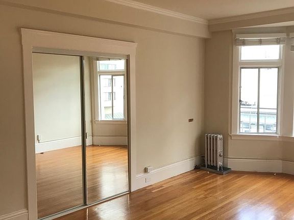 3rd image of 895 Bush St