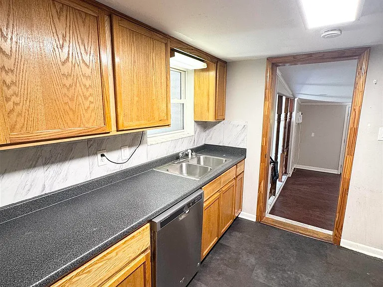 4541 Marseille Dr — Photo 17