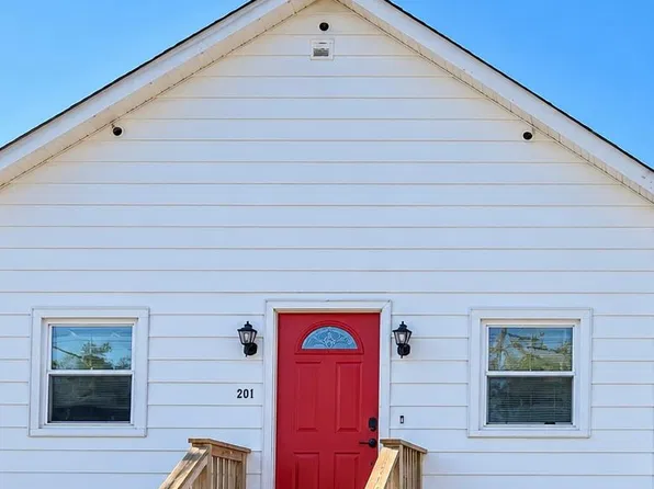 201 Center Ave #201, Keansburg, NJ 07734