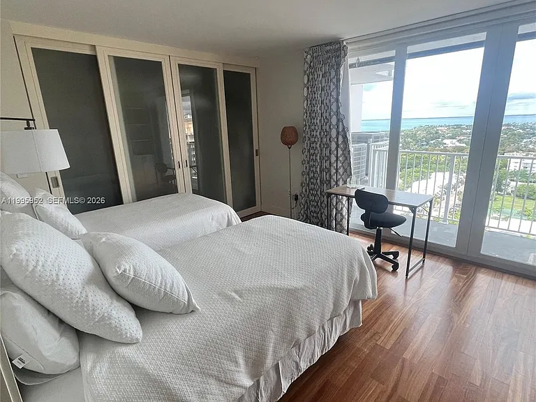 881 Ocean Dr #18B — Photo 15