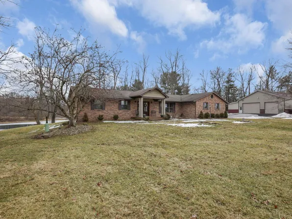 4821 Hazelton Etna Rd SW, Pataskala, OH 43062