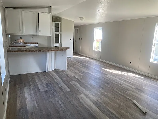 3 bed, 960 sqft, $1,300 — Photo 1