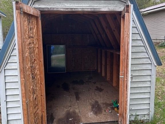 4th image of 316 Floyd St