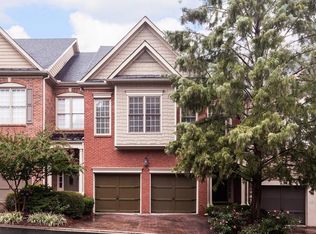 5460 Wentworth St, Sandy Springs, GA
