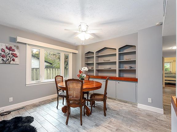 4th image of 1404 Peninsula Dr