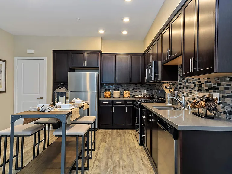 Esencia Sur Apartment Homes — Photo 20