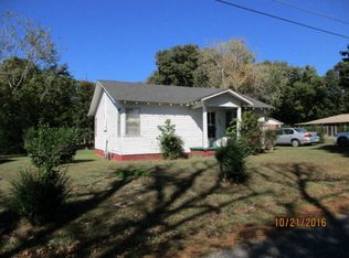203 Hawkins Ln, Huntingdon, TN 38344