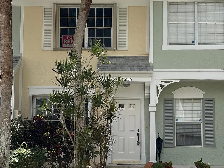 11040 Sand Piper Ct — Photo 1