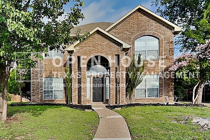 2129 Carrington Ave — Photo 1