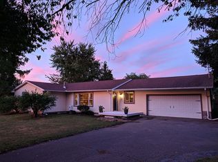 12303 Torrey Rd, Fenton, MI 48430