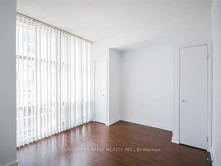 9 Spadina Ave #618 — Photo 14