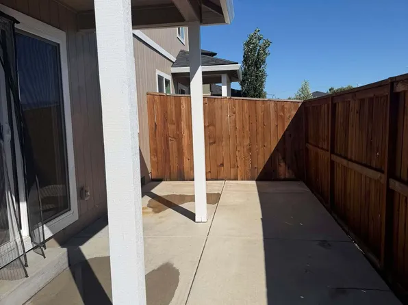 755 Nottingham Ter, Eagle Point, OR 97524