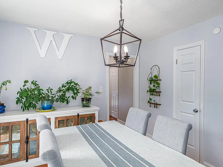 3902 Laird Ln — Photo 8
