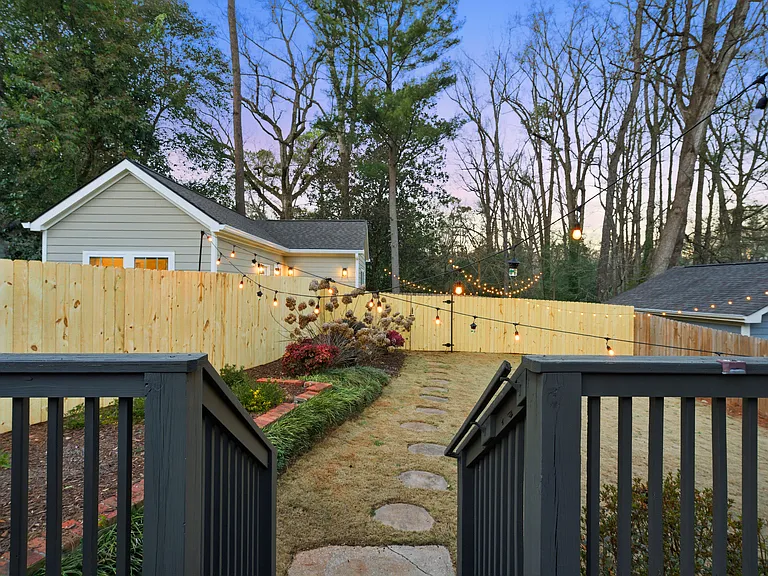 621 Coventry Rd — Photo 24