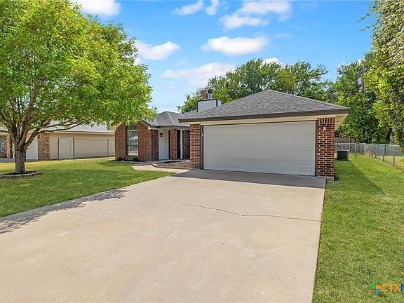 3rd image of 2605 Hidden Hill Dr