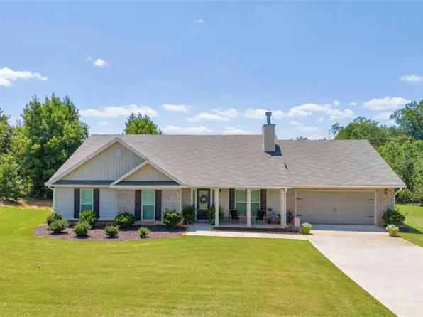 2504 Willow Run, Monroe, GA 30655