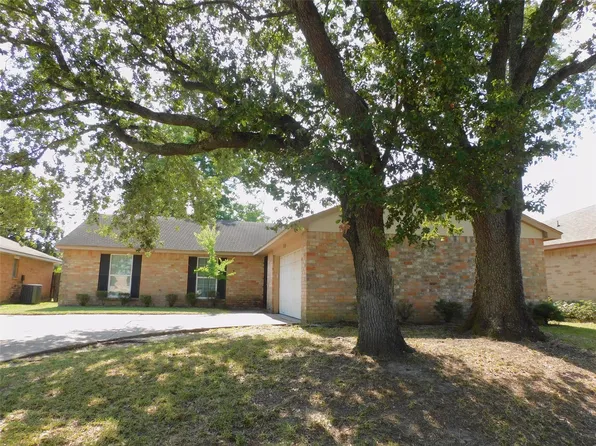 1338 Leadenhall Cir, Channelview, TX 77530