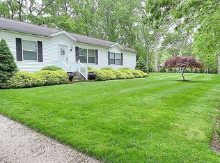 18 Bowling Green Pl, East Hampton, NY 11937