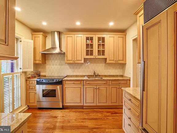 4th image of this home