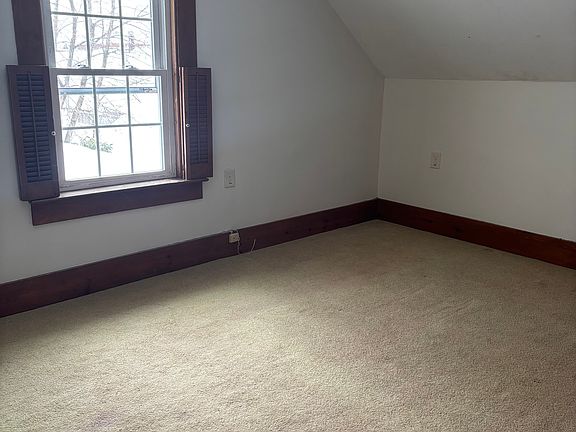 3rd image of 65 Harbor Ave Unit B